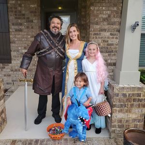 Meet your Posher, Mandy an mike